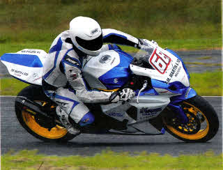 Gareth Evans in action on the Superstock machine. Photographs by Philip Campbell