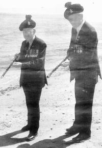 D-Day veterans Stanley Burrows and Richard Keegan on Sword Beach were they landed with the Second Battalion of the Royal Ulster Rifles 60 years ago. US27-747SP