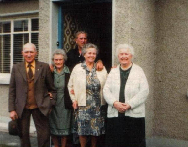 Mr. & Mrs Wilson, Sam Martin and the Crone Sisters 