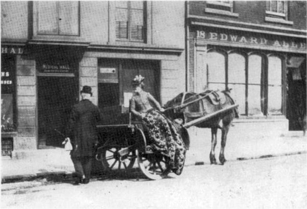 iss Stannus (daughter of Dean Stannus) on her side car in the Market Square c. 1890