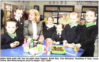 Angela Smith meets with Year two pupils Jason Cosgrove, Niamh Kelly, Ellen McGoldrick, Chaoilflionn 0'Toole, Lorcan Rooney, Mark Molloy during her visit to St Joseph's. US17-734SP